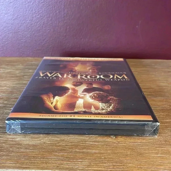 War Room Exclusive Collector’s Edition DVD - Picture 5 of 10